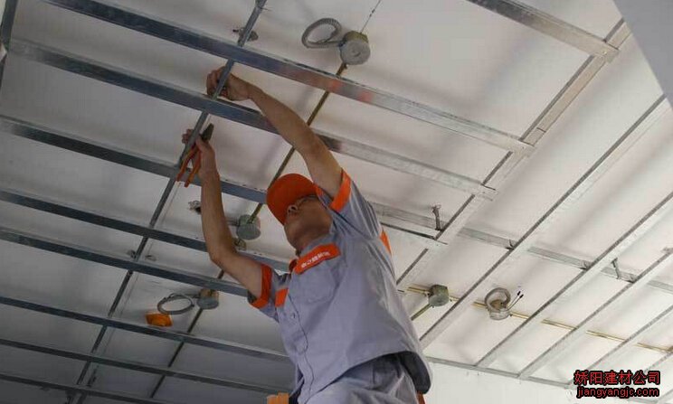 轻钢龙骨施工过程中