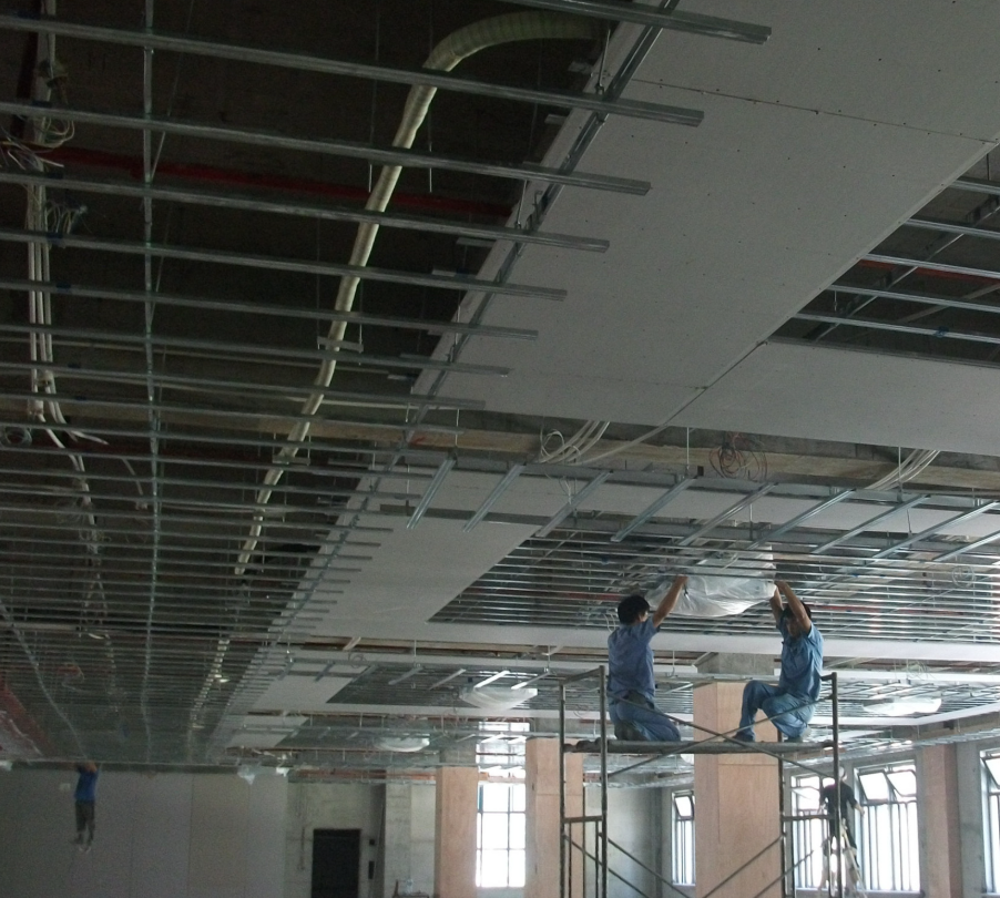 轻钢龙骨建材是现代隔